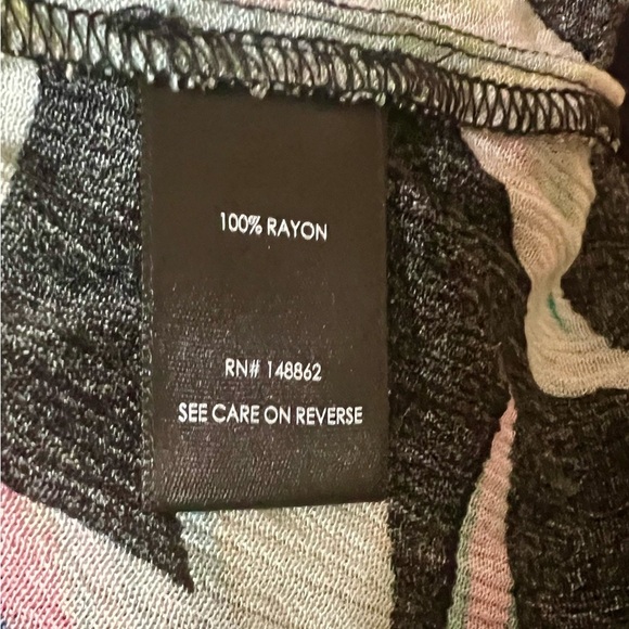 Torrid Black and Multicolor Leaf Print Camisole NWT - Picture 5 of 5